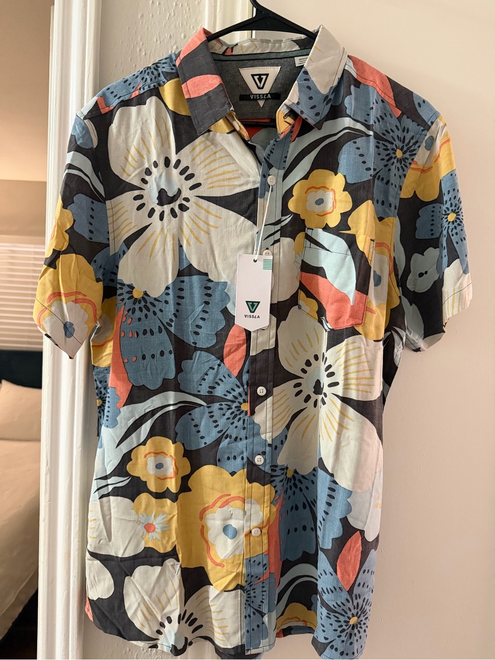 VISSLA Short-Sleeve Floral Button-Up Shirt in Blue, Yellow & Coral